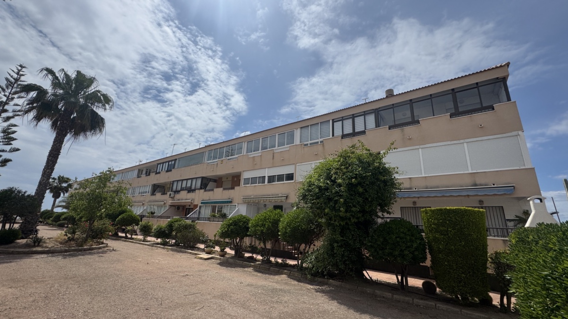 Resale - Apartment - Mil Palmeras