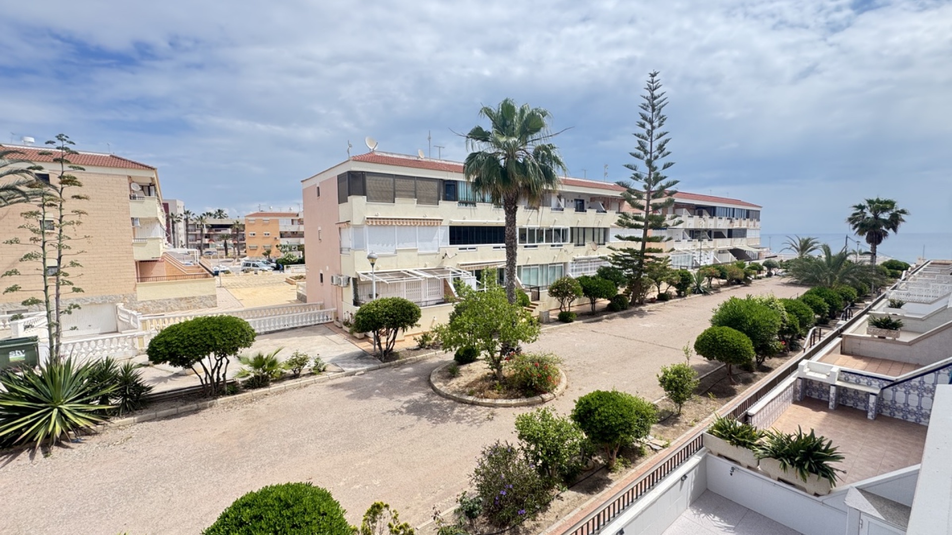 Resale - Apartment - Mil Palmeras