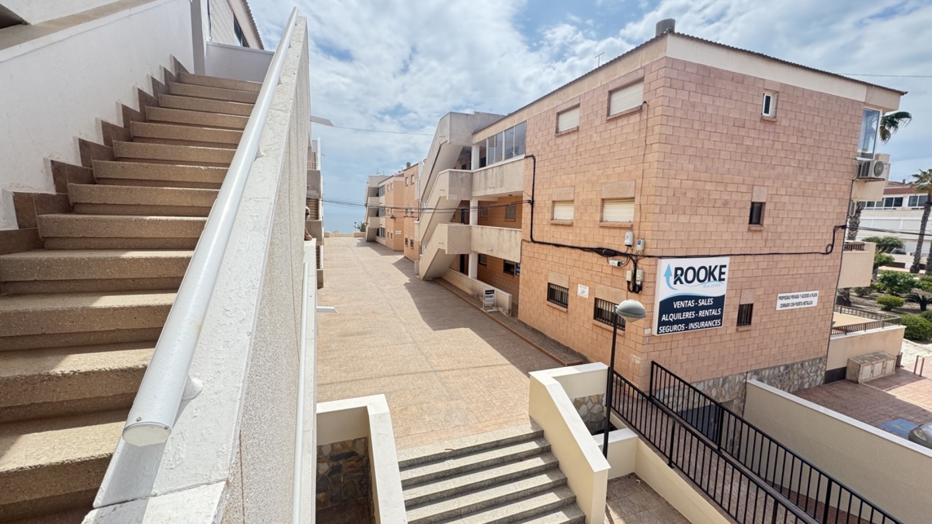 Resale - Apartment - Mil Palmeras