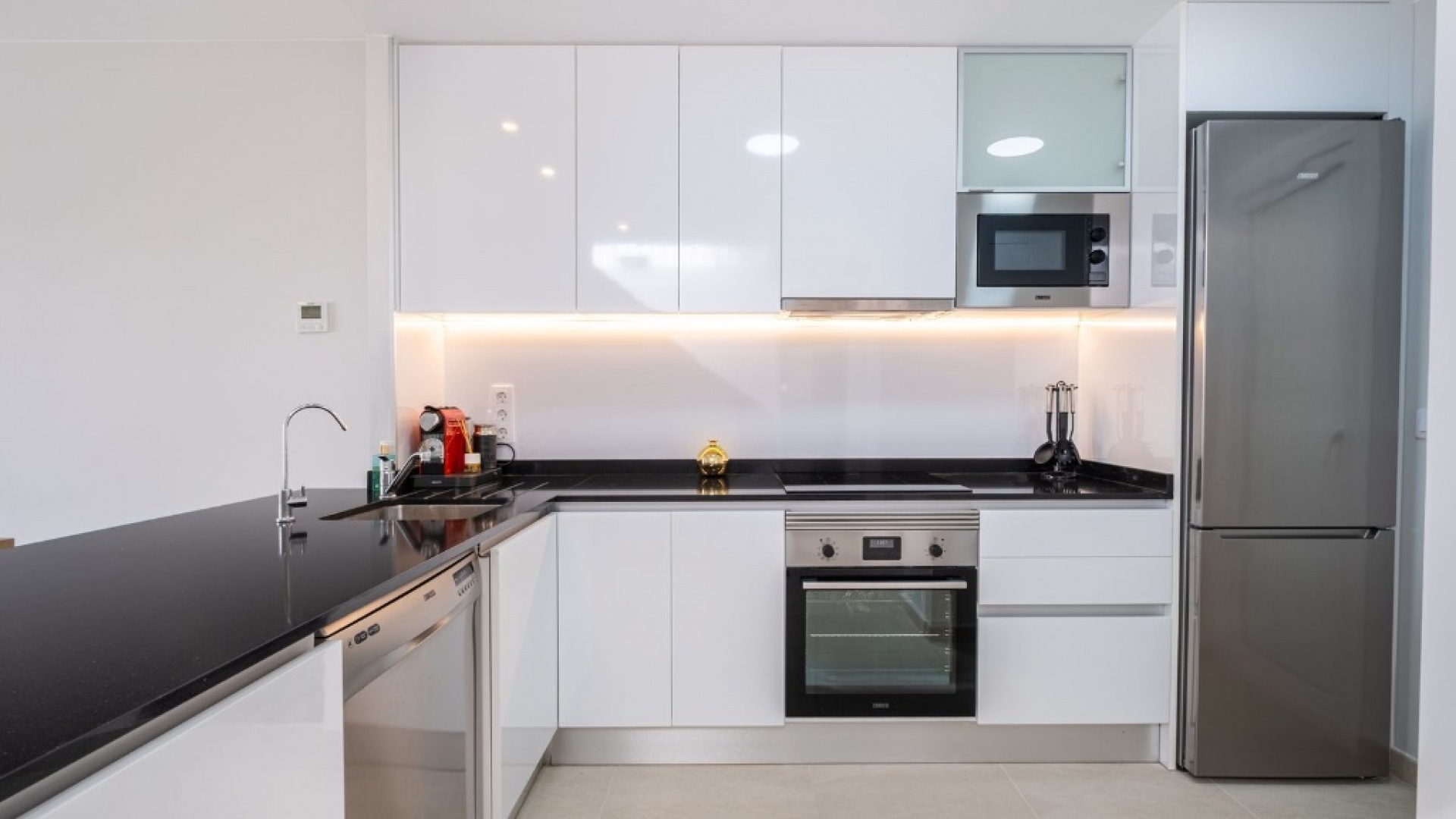 Resale - Apartment - Orihuela Costa - Playa Flamenca