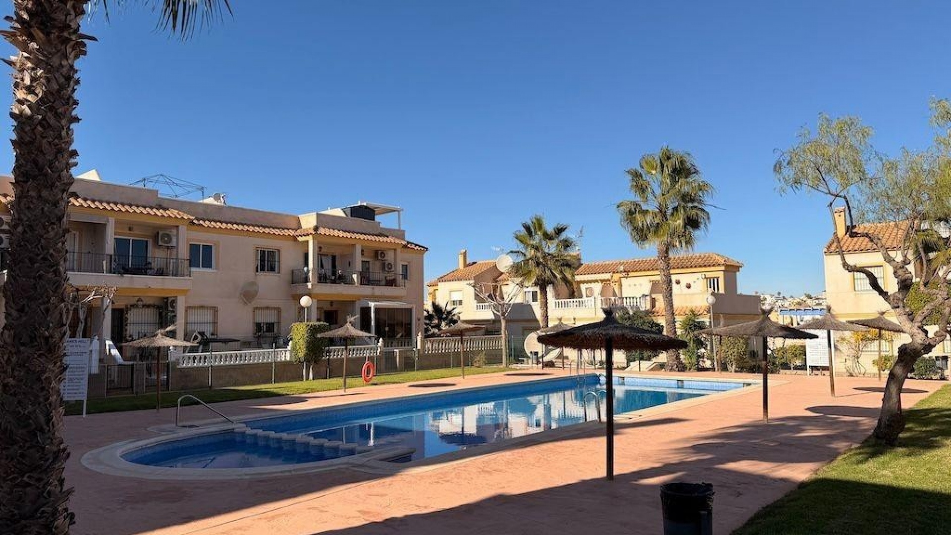 Resale - Apartment - Orihuela - Orihuela Costa