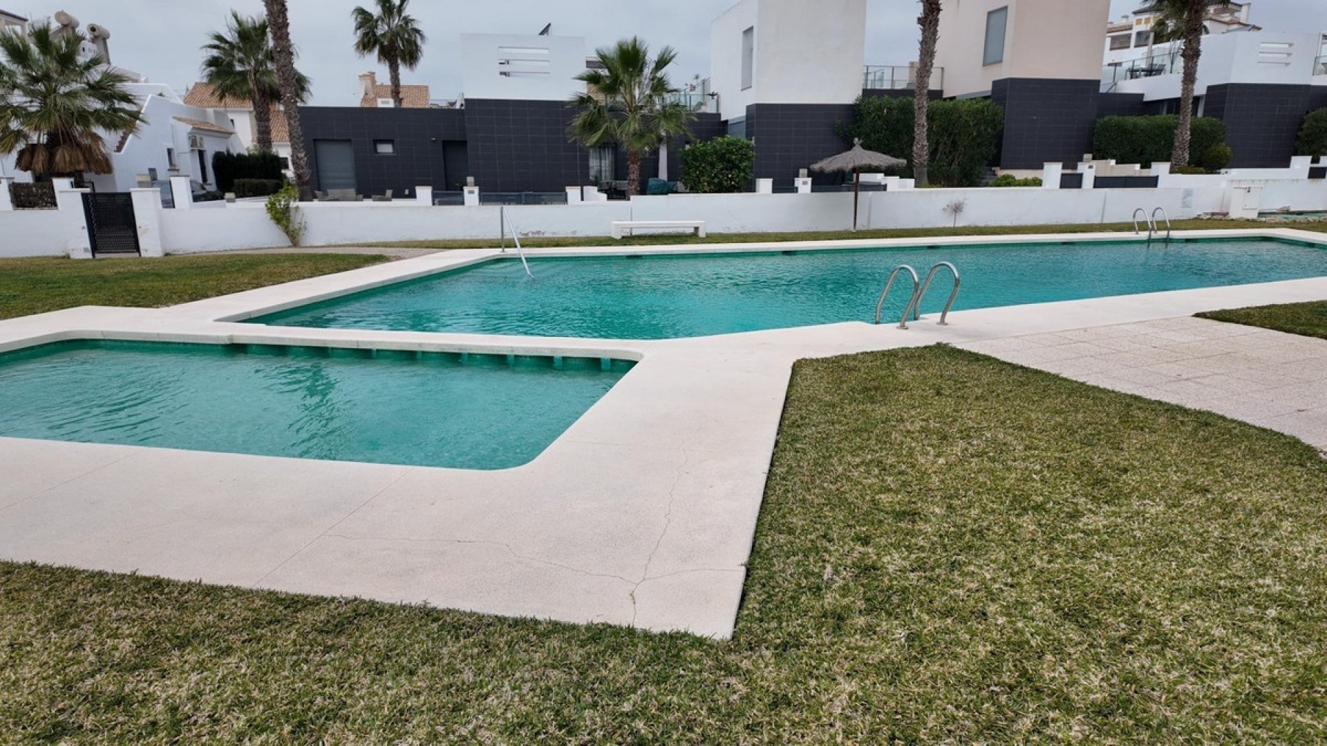 Resale - Apartment - Orihuela - Orihuela Costa