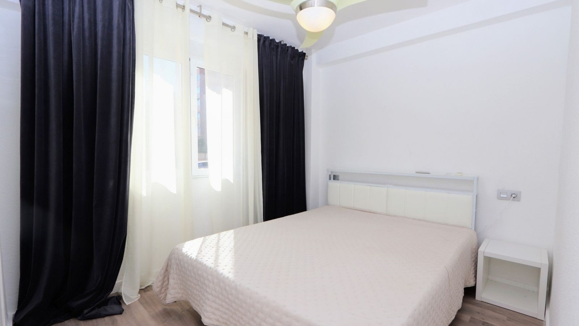 Resale - Apartment - Orihuela - Punta Prima