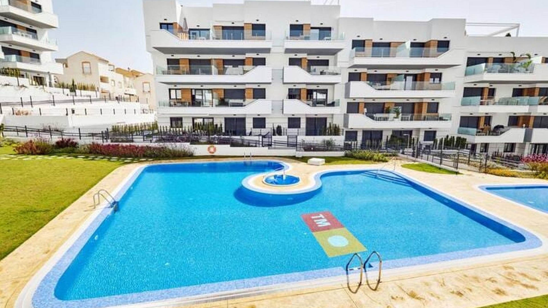 Resale - Apartment - Orihuela - Villamartin