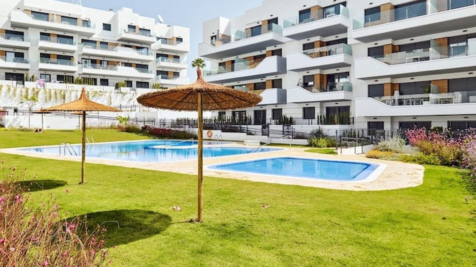 Resale - Apartment - Orihuela - Villamartin