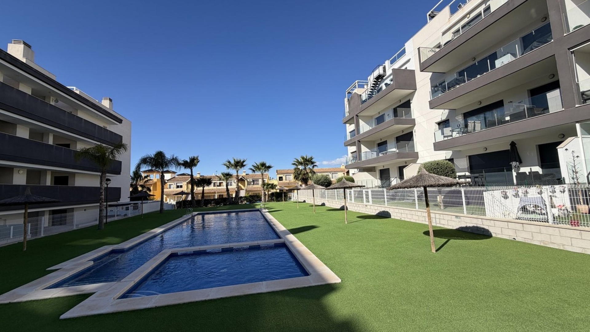 Resale - Apartment - Orihuela - Villamartin