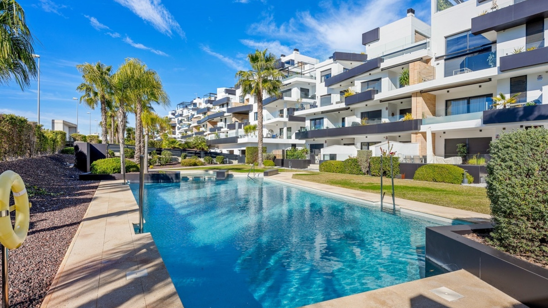 Resale - Apartment - Orihuela - Villamartin
