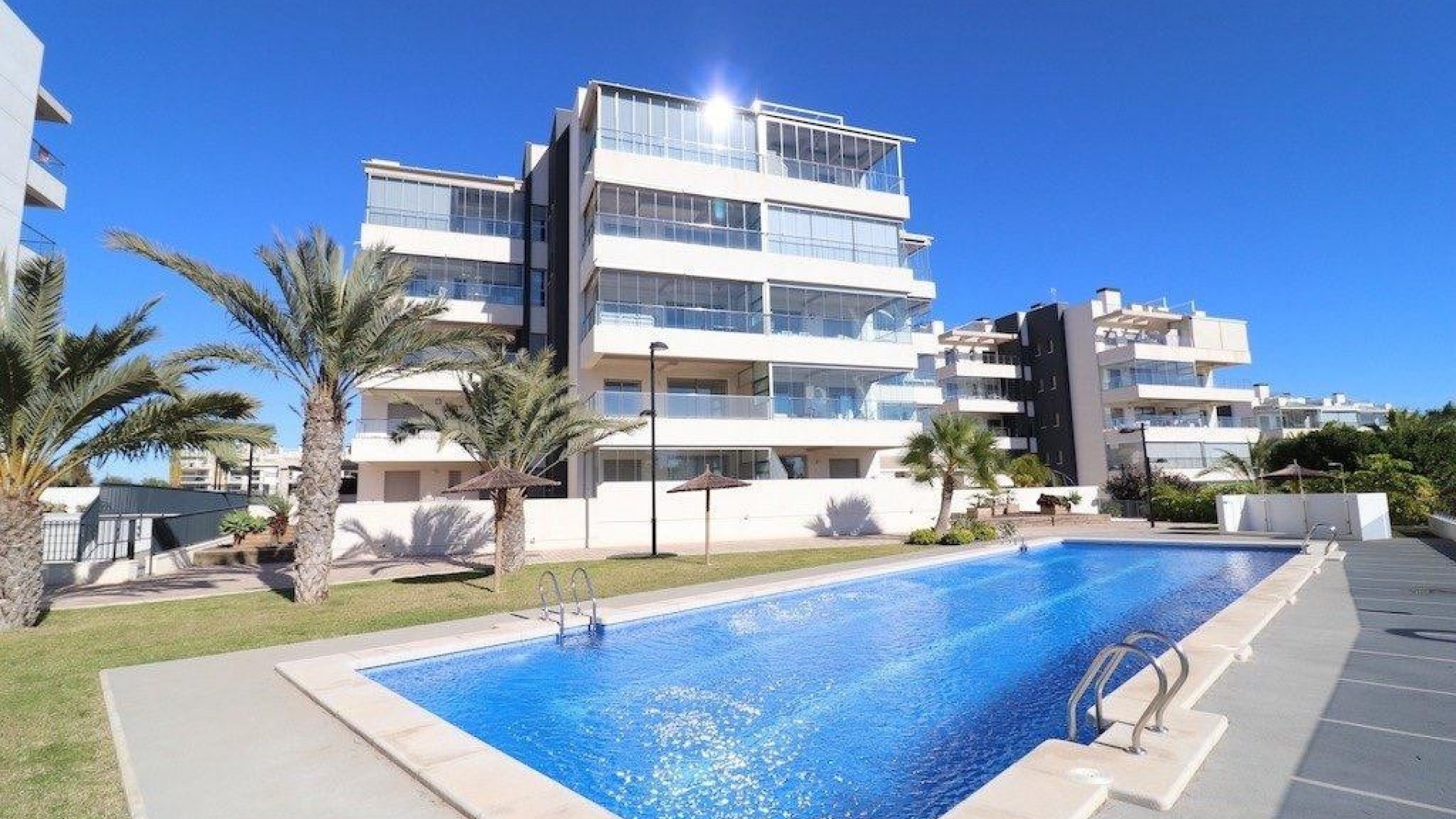 Resale - Apartment - Orihuela - Villamartin