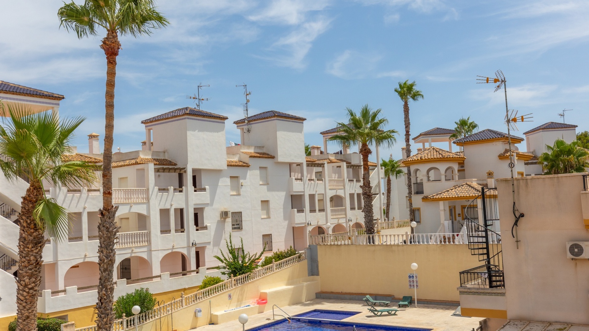Resale - Apartment - Orihuela - Villamartin