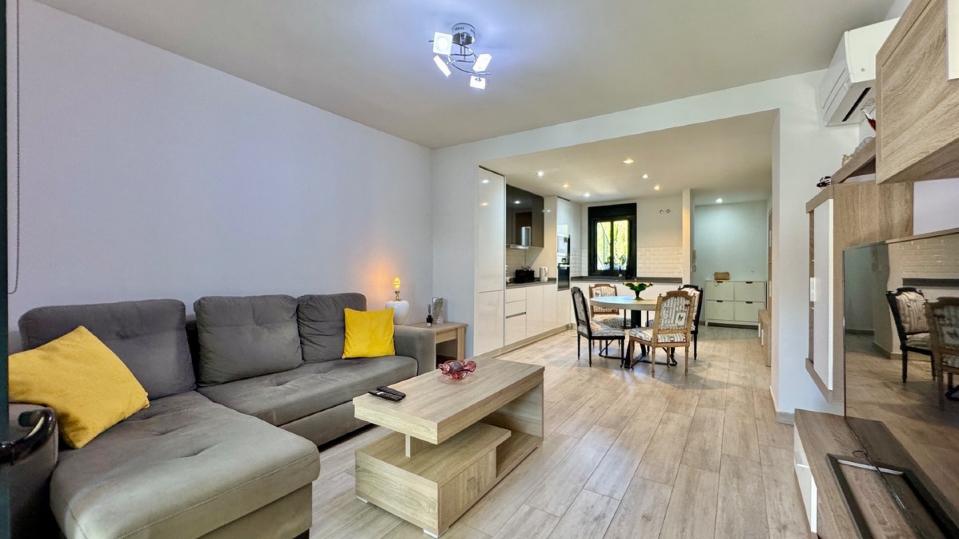 Resale - Apartment - Orihuela - Villamartin