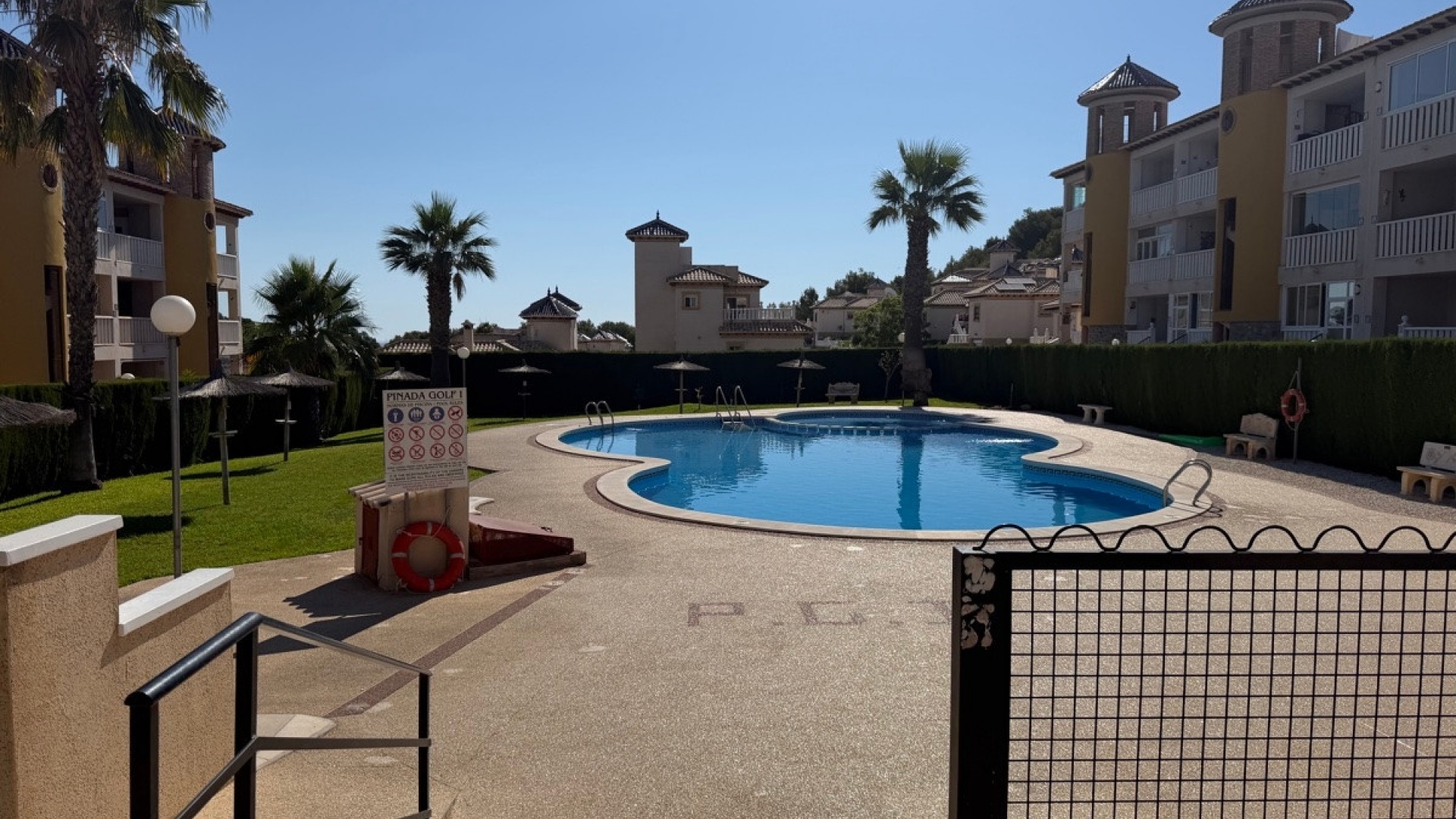 Resale - Apartment - Orihuela - Villamartin