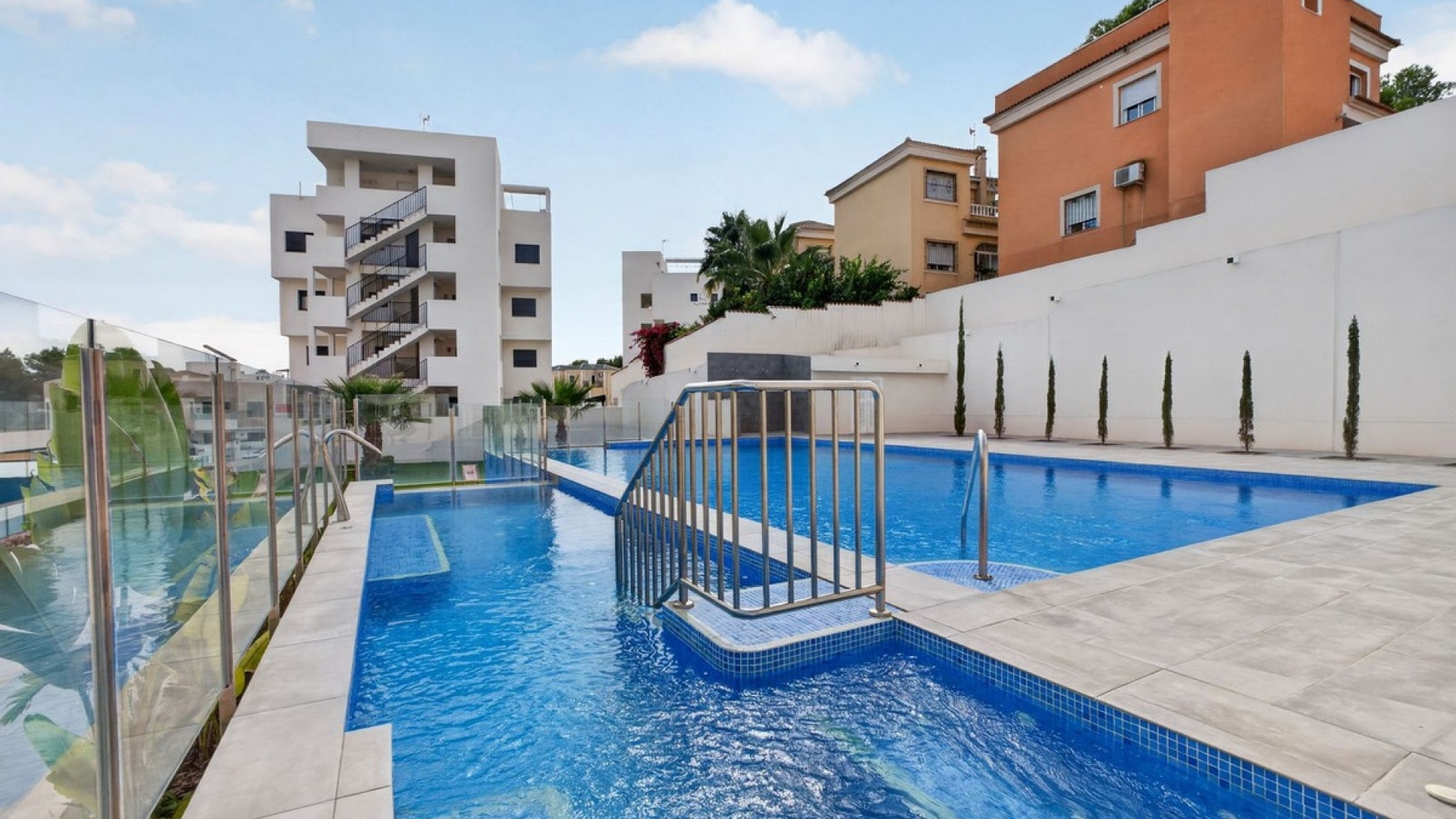 Resale - Apartment - Orihuela - Villamartin