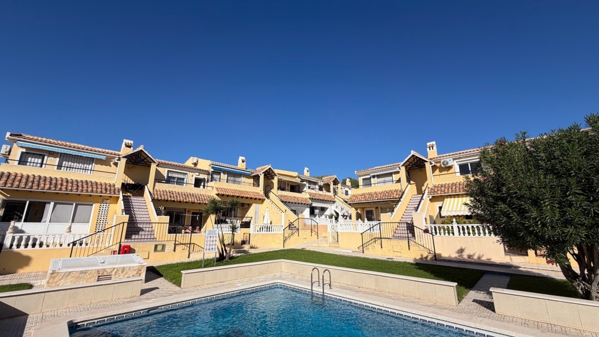 Resale - Apartment - Orihuela - Villamartin
