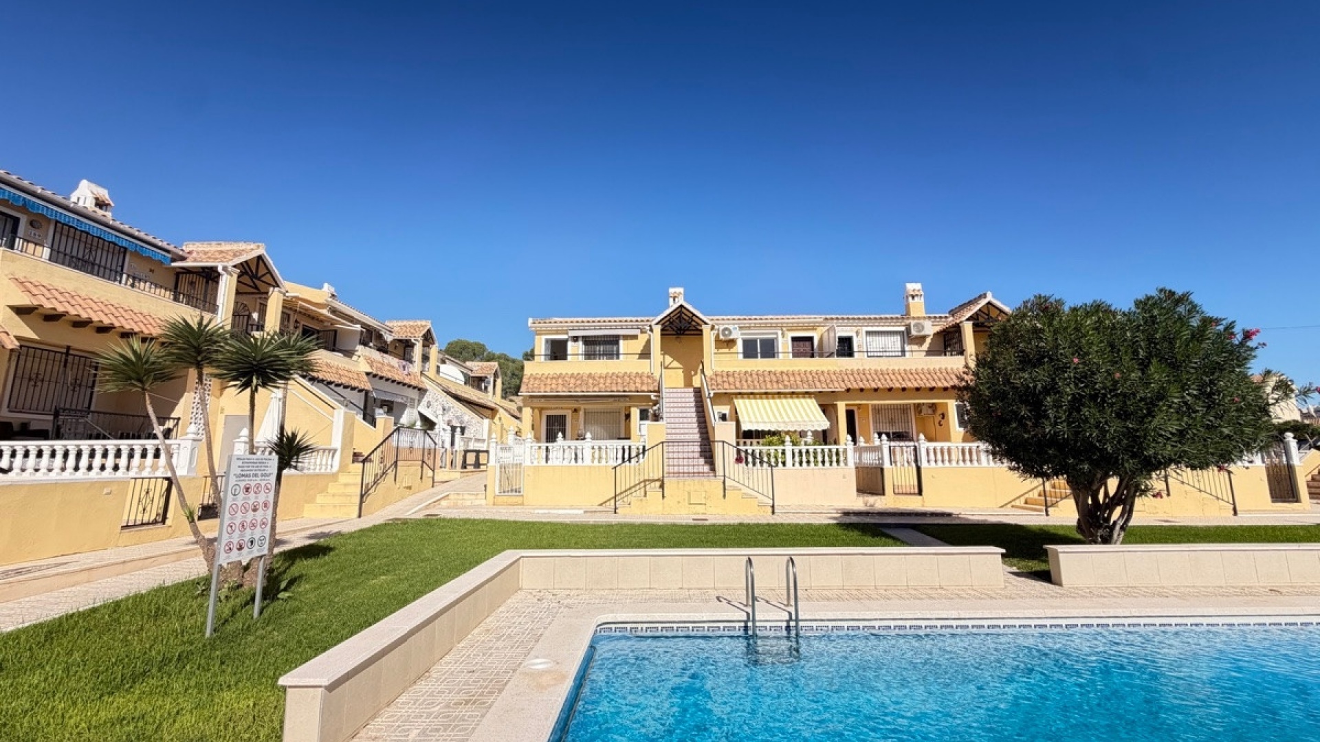 Resale - Apartment - Orihuela - Villamartin