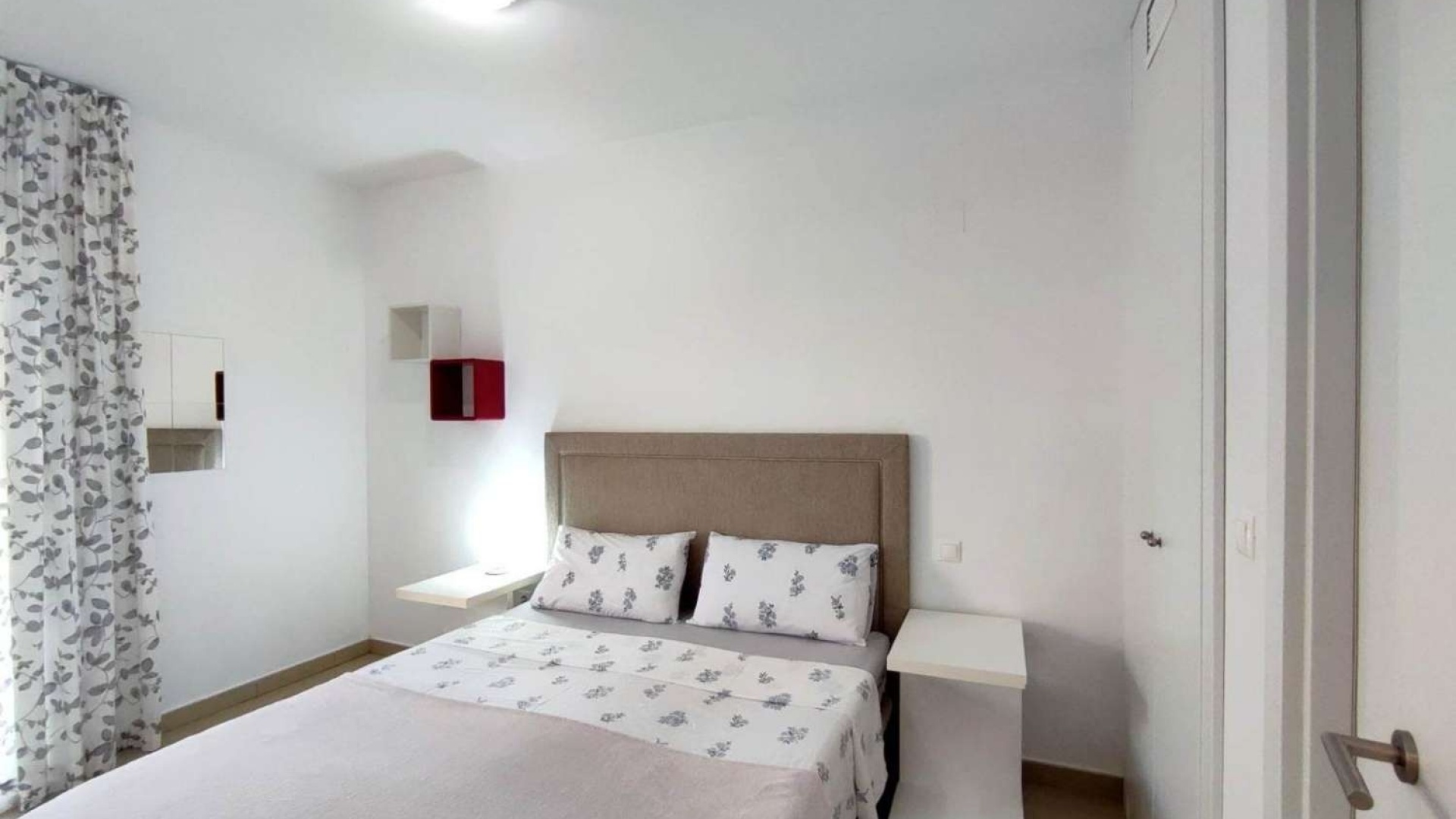 Resale - Apartment - Playa Flamenca - el bosque