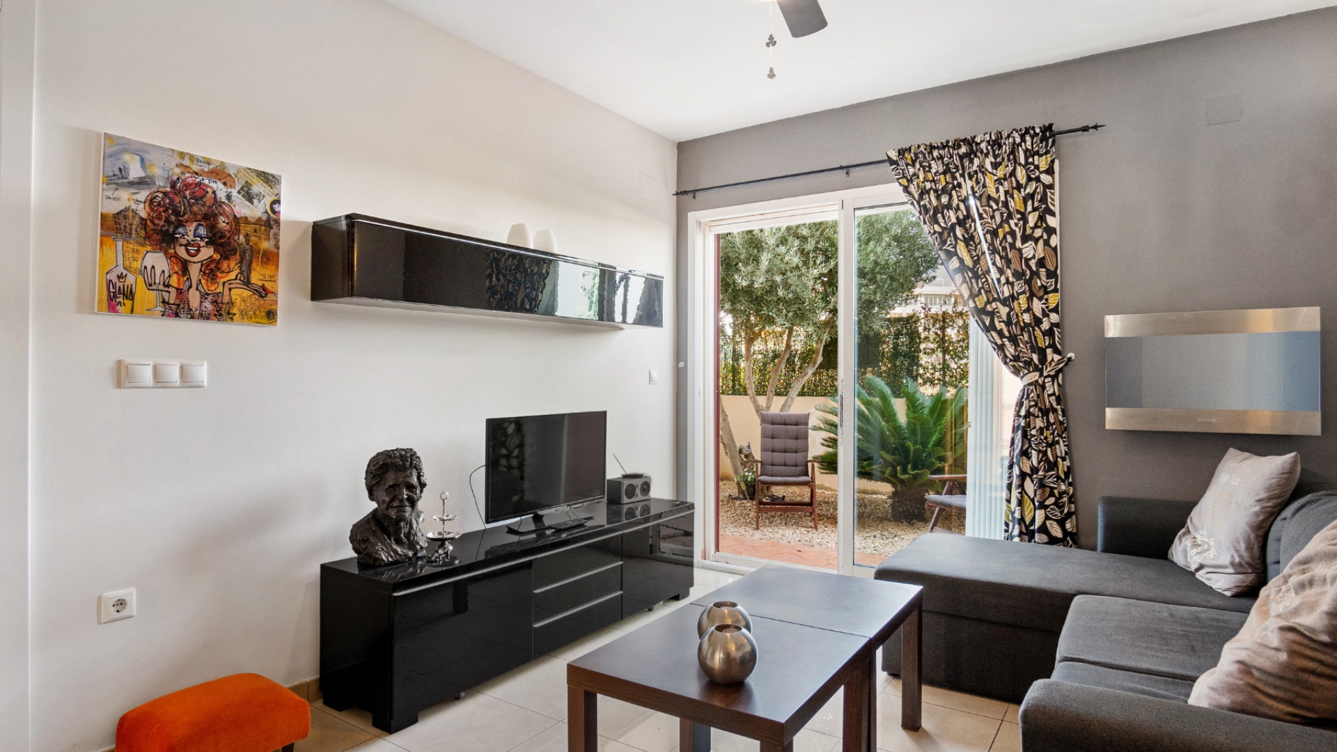 Resale - Apartment - Playa Flamenca - el bosque