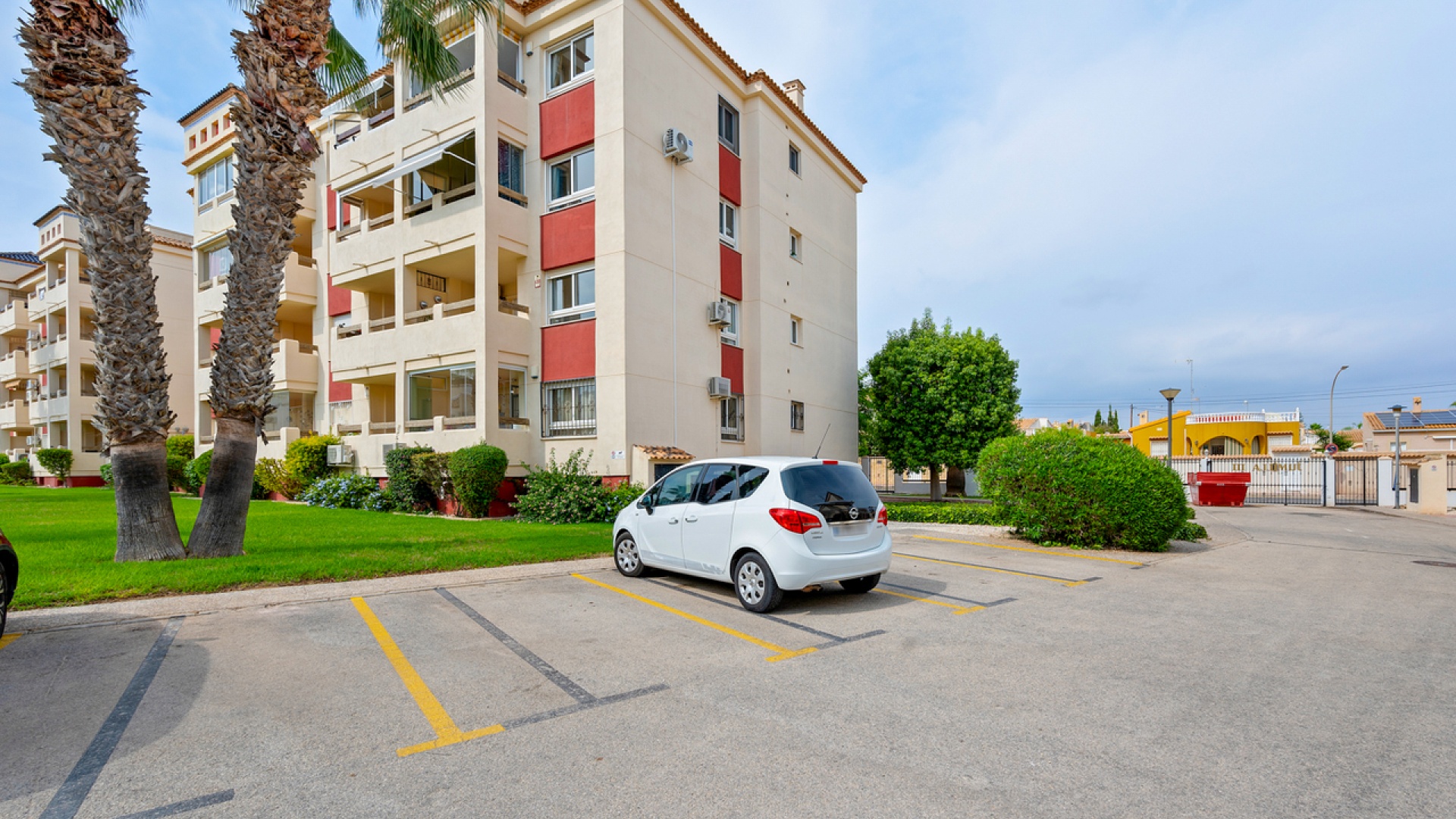 Resale - Apartment - Playa Flamenca - jumilla