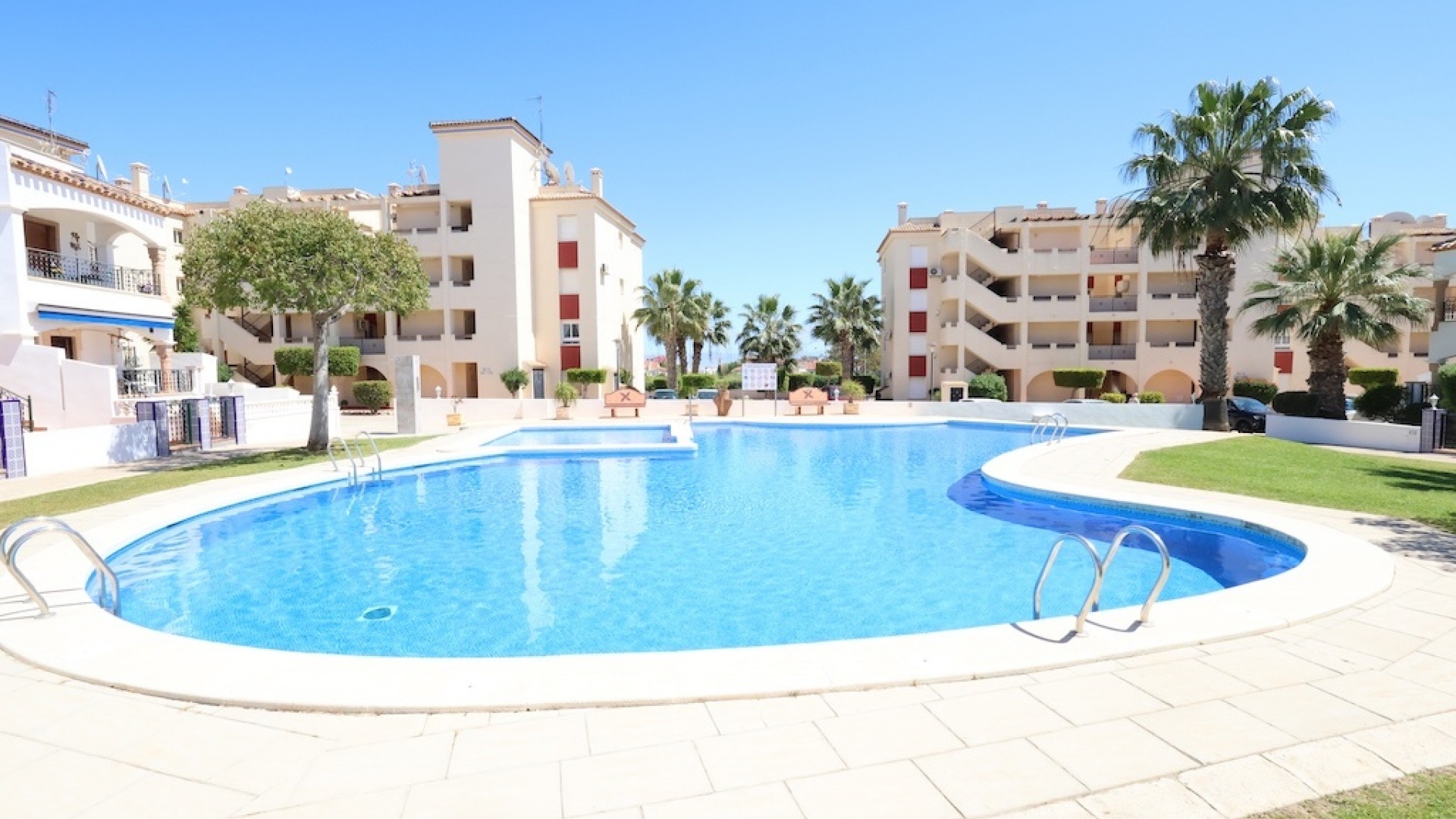 Resale - Apartment - Playa Flamenca - jumilla