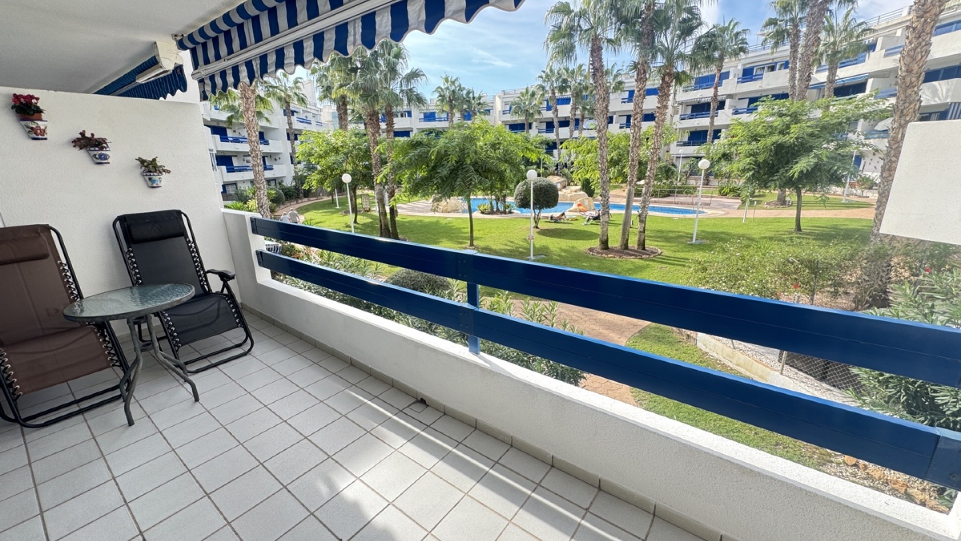 Resale - Apartment - Playa Flamenca - la calma