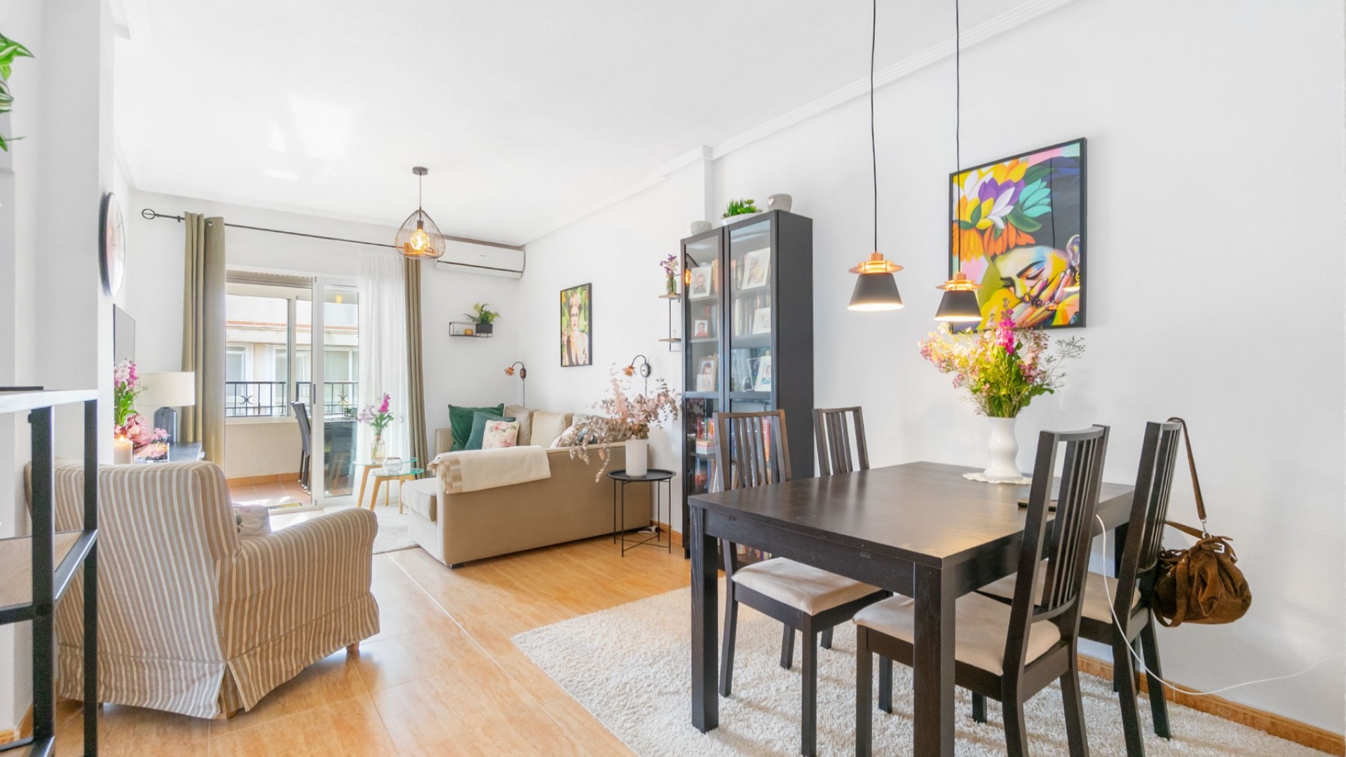 Resale - Apartment - Playa Flamenca - la mirada