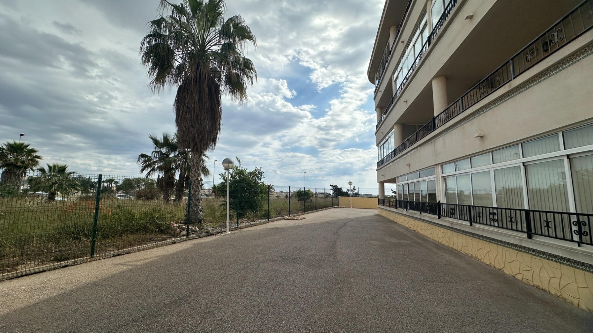 Resale - Apartment - Playa Flamenca - la mirada