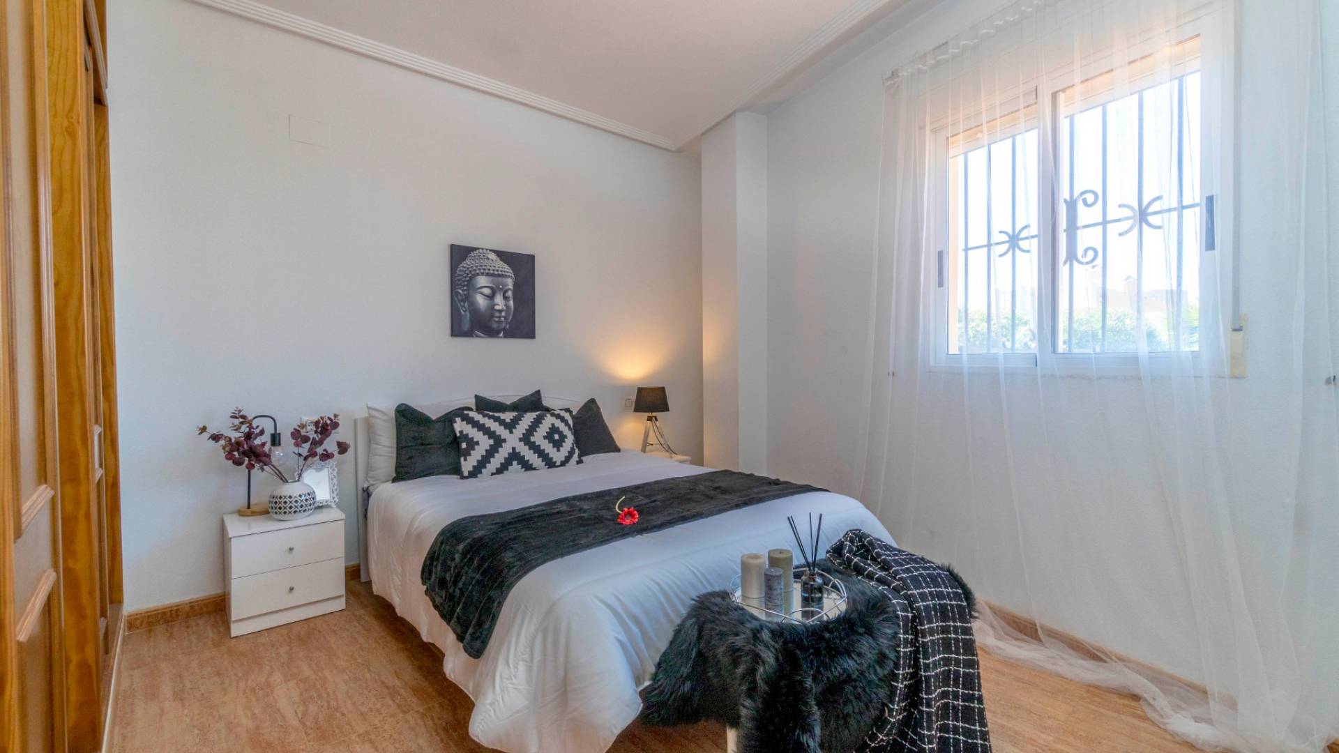 Resale - Apartment - Playa Flamenca - la mirada