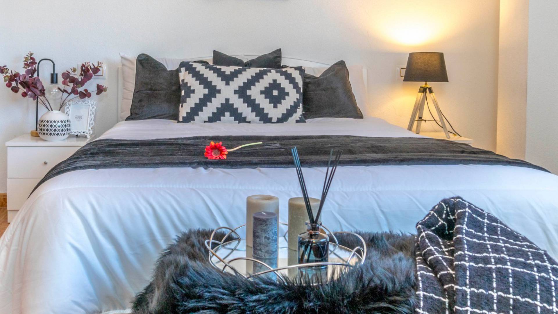 Resale - Apartment - Playa Flamenca - la mirada