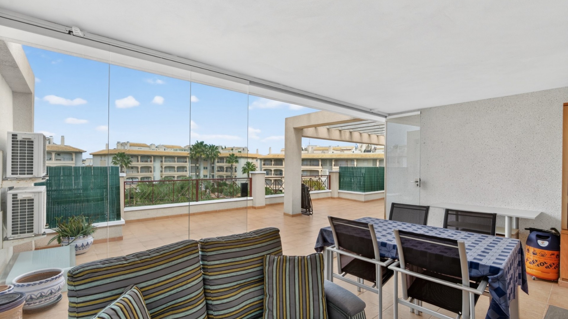 Resale - Apartment - Playa Flamenca - Laguna Golf