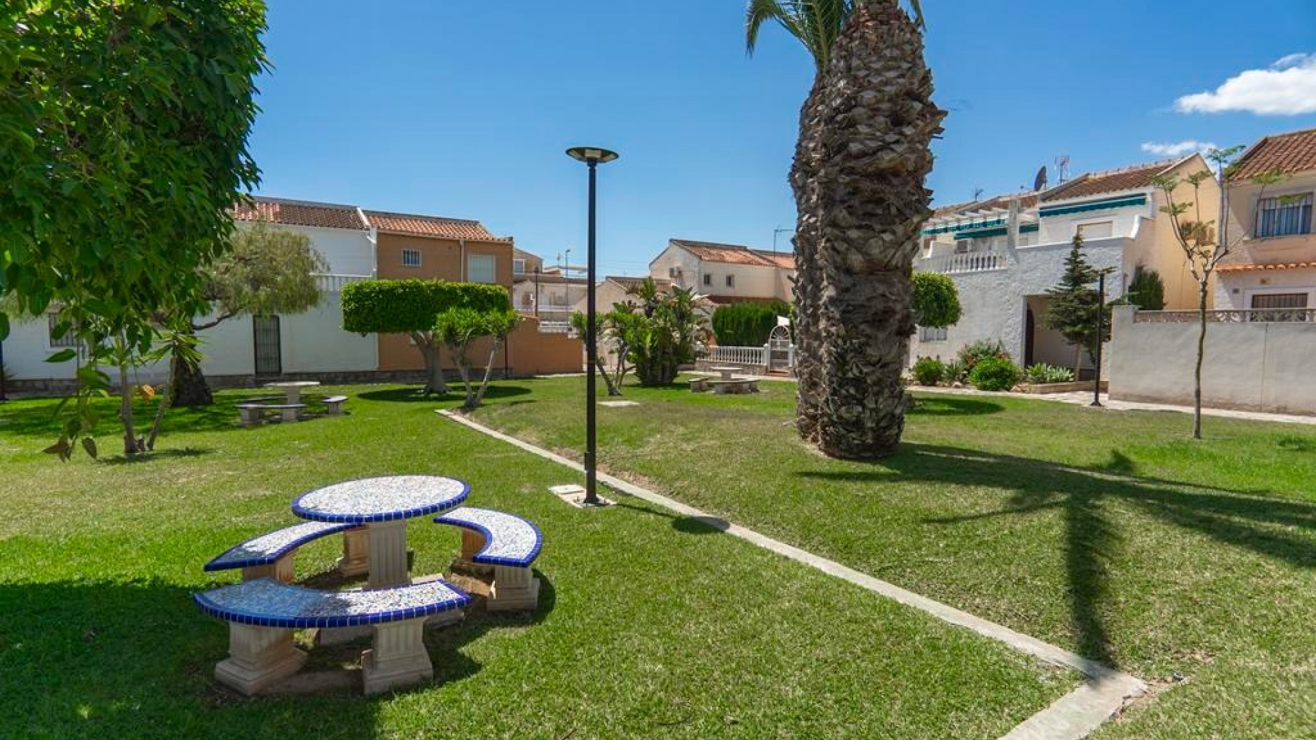 Resale - Apartment - Playa Flamenca - las chismosas