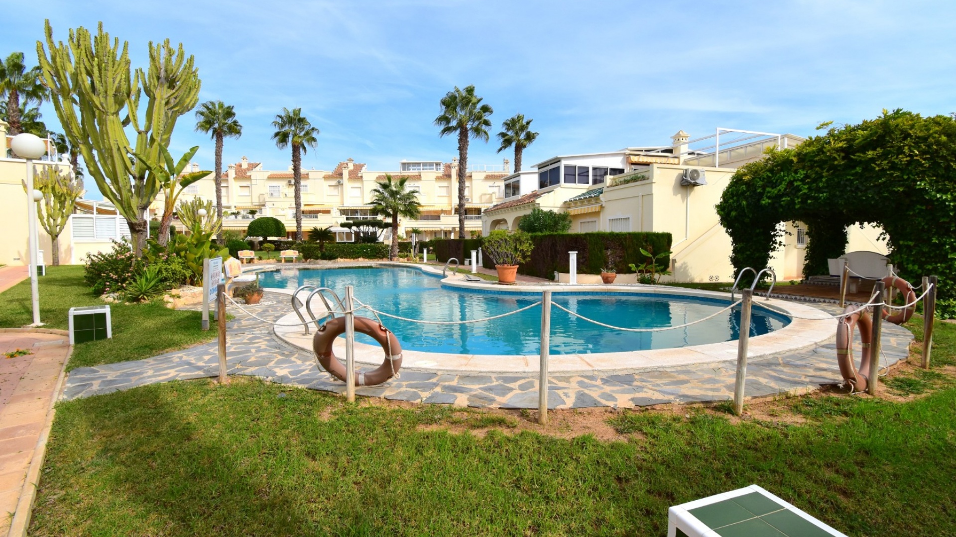 Resale - Apartment - Playa Flamenca - miraflores