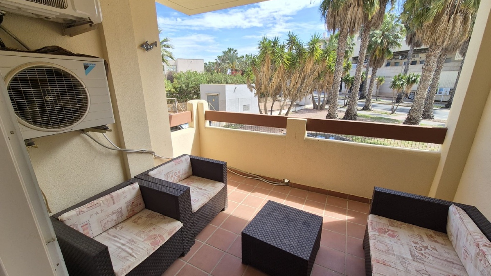 Resale - Apartment - Playa Flamenca - Montilla