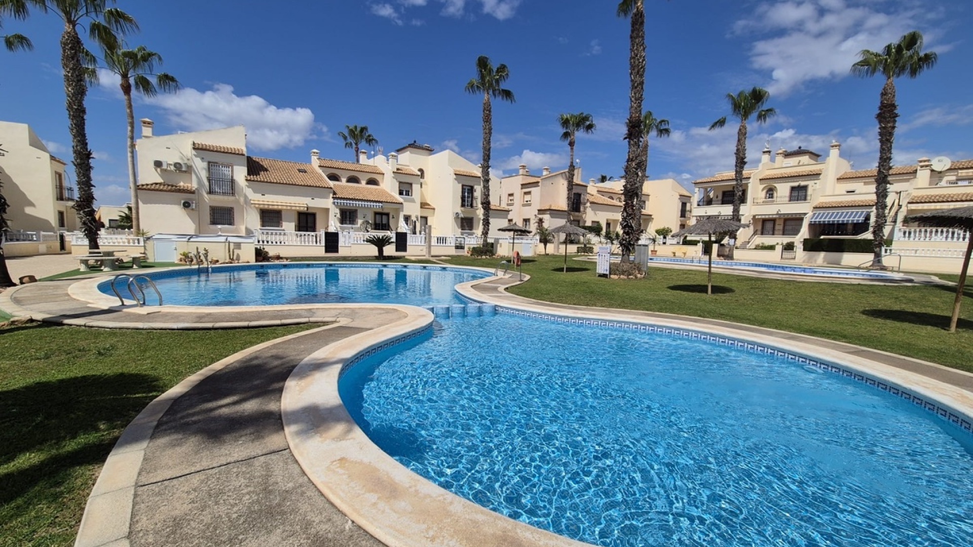 Resale - Apartment - Playa Flamenca - Montilla