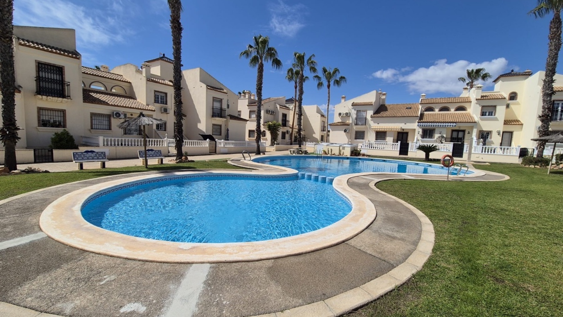 Resale - Apartment - Playa Flamenca - Montilla