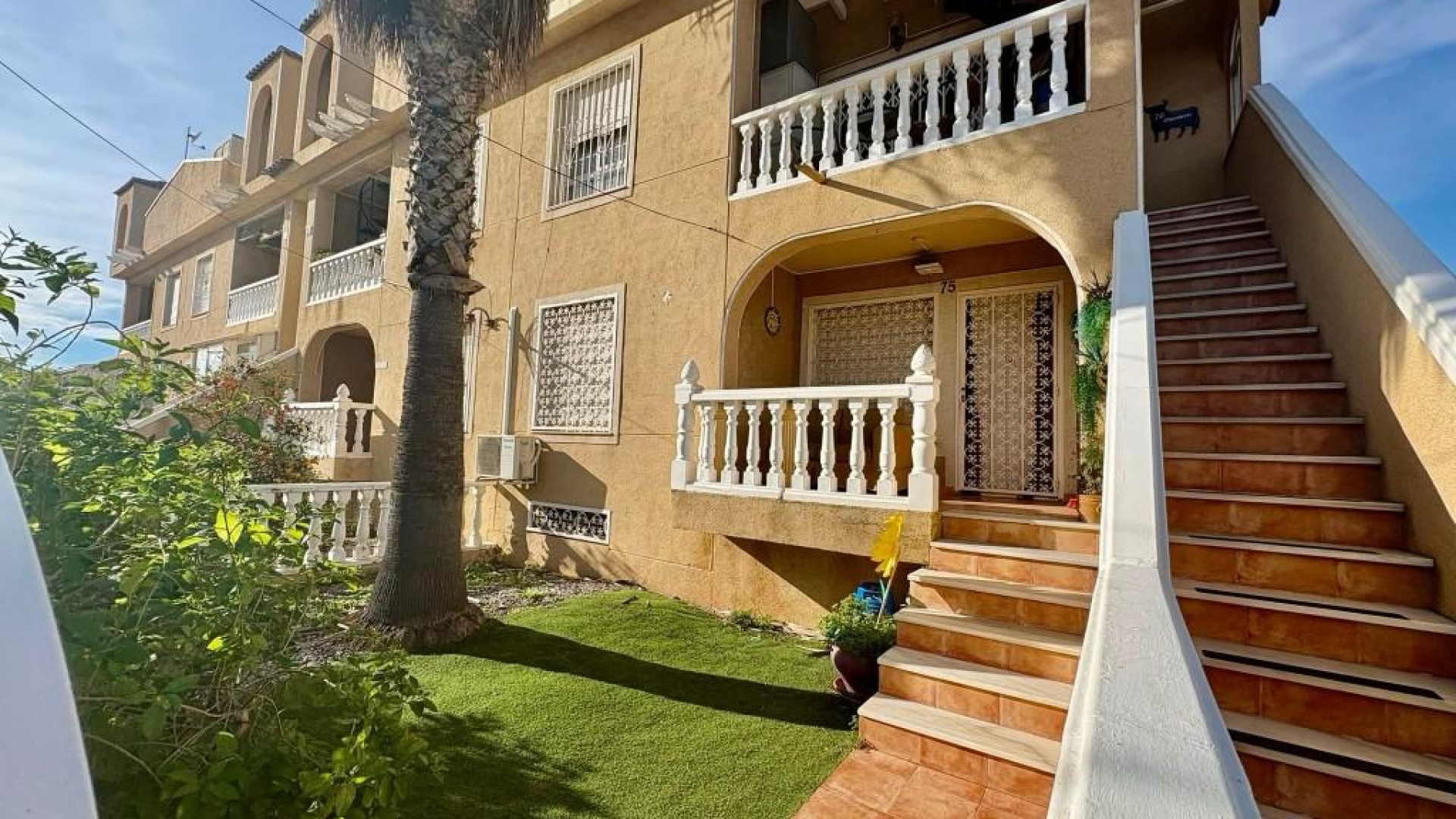 Resale - Apartment - Playa Flamenca - Res Laguna