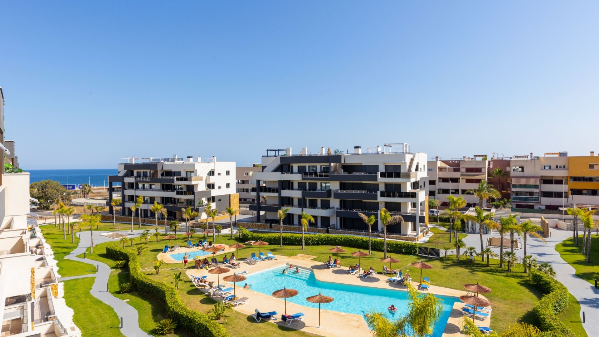 Resale - Apartment - Playa Flamenca - Res. Sunrise Deluxe