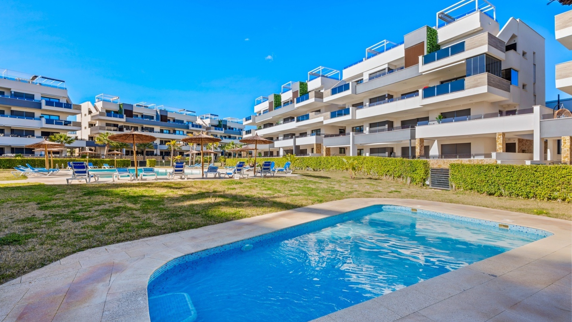 Resale - Apartment - Playa Flamenca - Res. Sunrise Deluxe