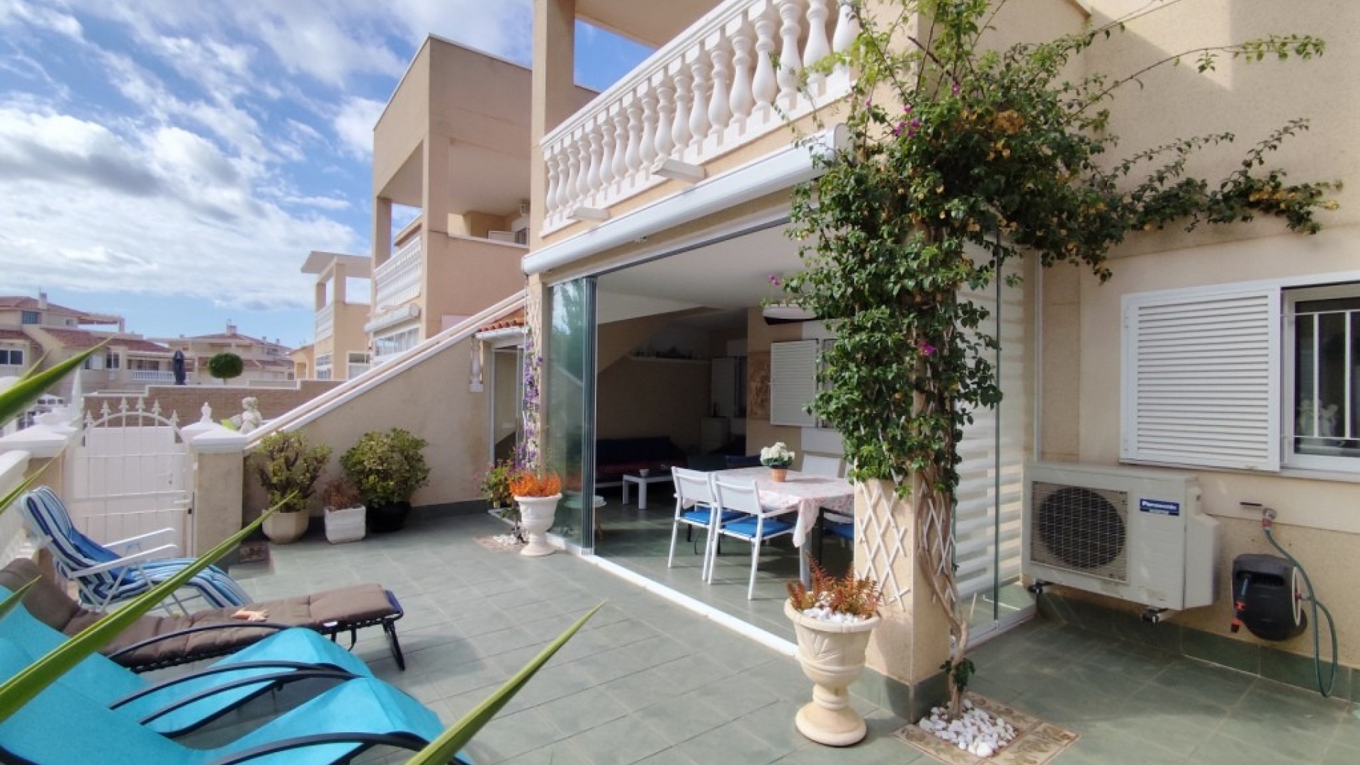 Resale - Apartment - Playa Flamenca - zeniamar