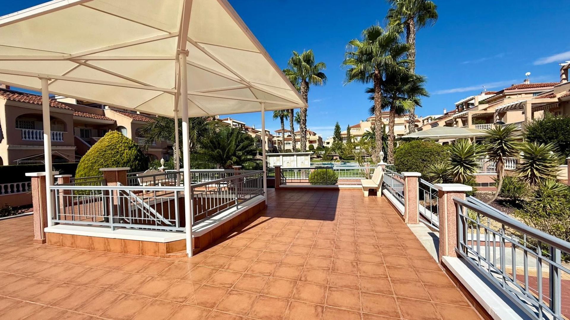 Resale - Apartment - Playa Flamenca - zeniamar