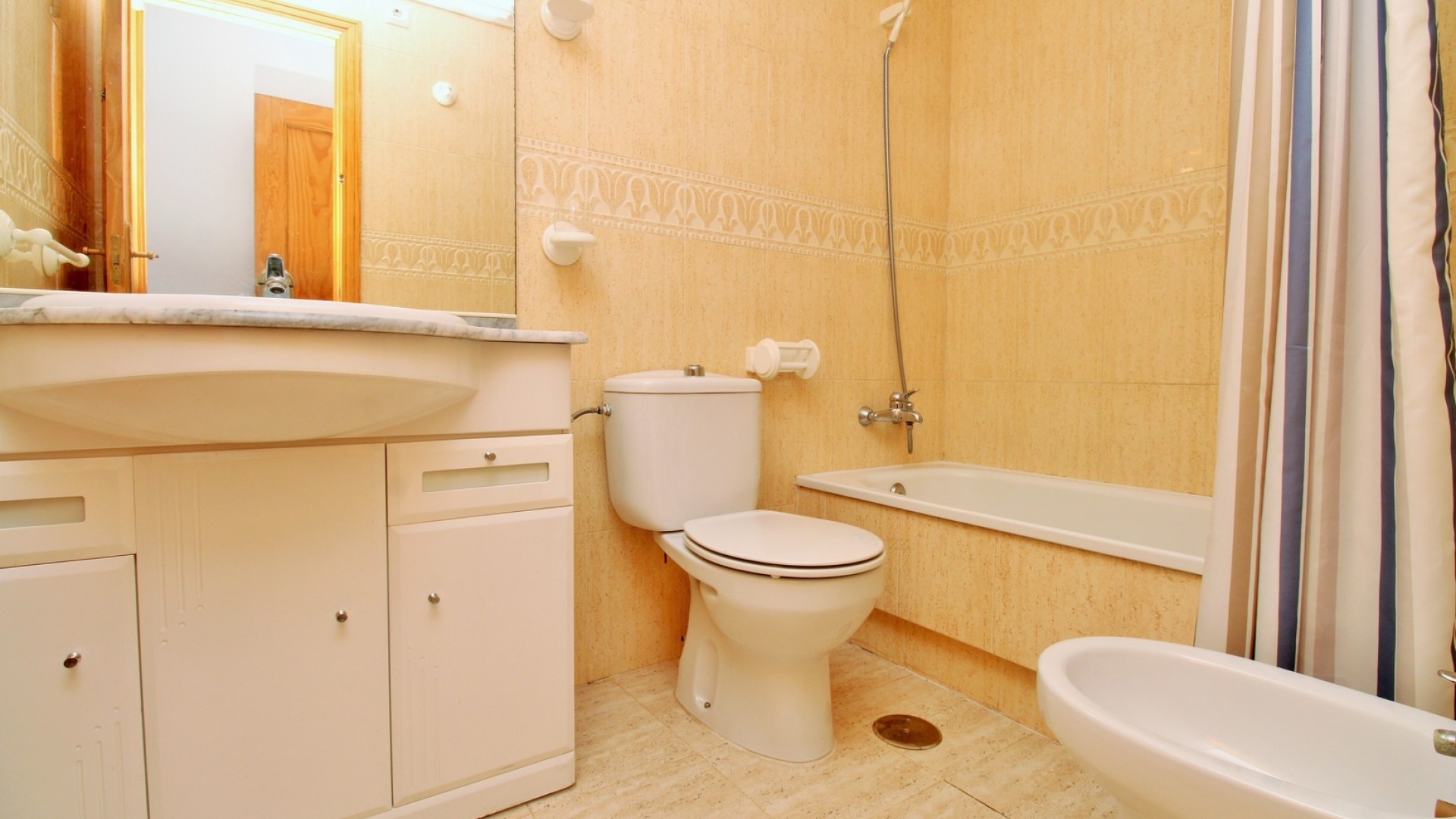 Resale - Apartment - Playa Flamenca - zeniamar