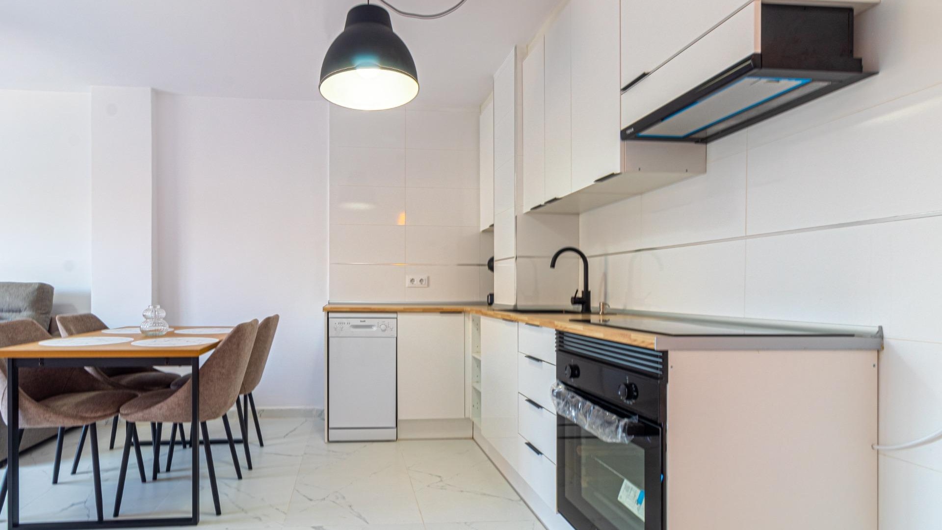 Resale - Apartment - Punta Prima - beachside punta prima