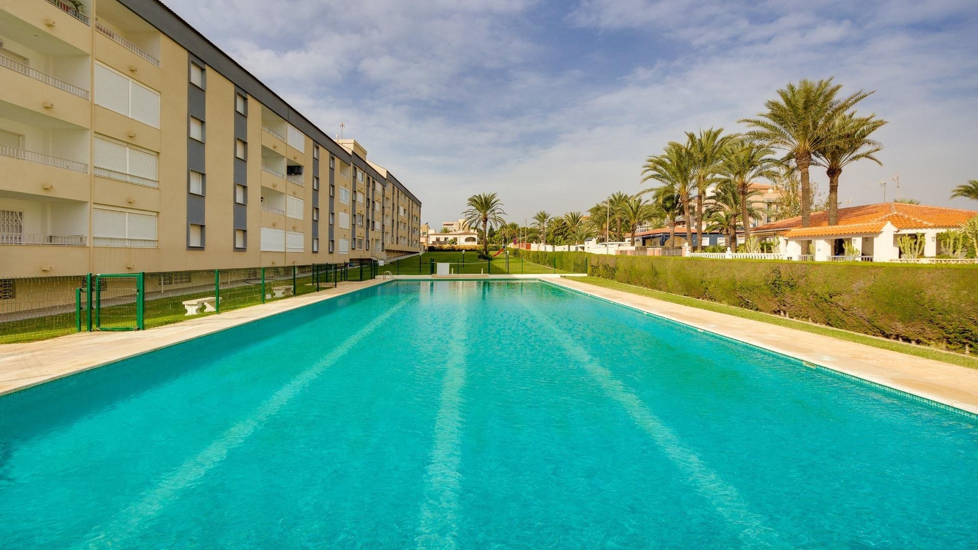 Resale - Apartment - Punta Prima - beachside punta prima