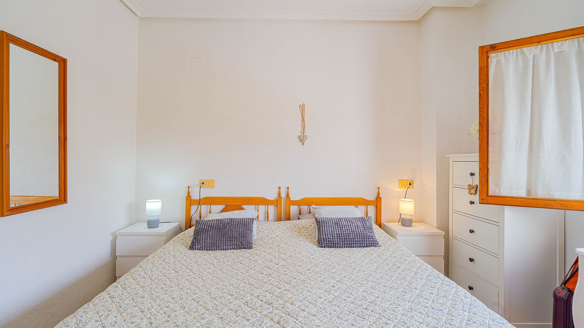 Resale - Apartment - Punta Prima - Beachside