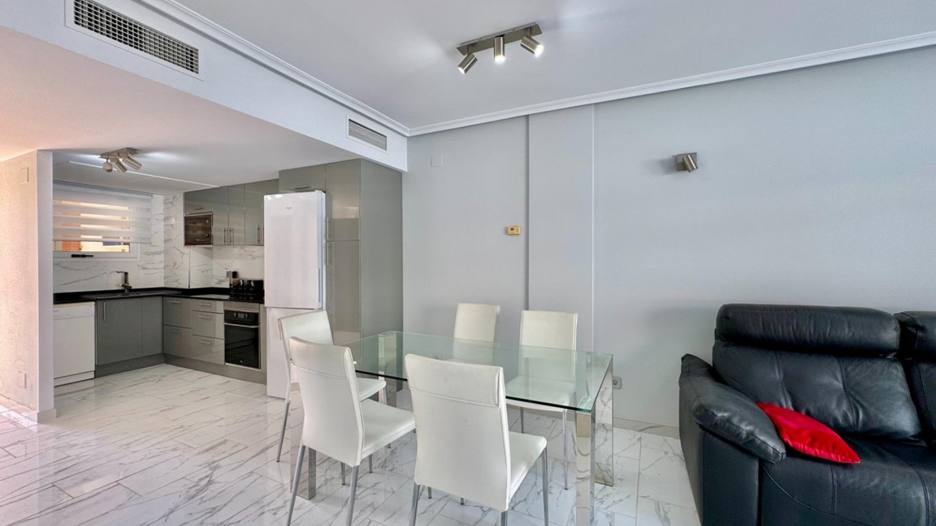 Resale - Apartment - Punta Prima - Costa Blanca South