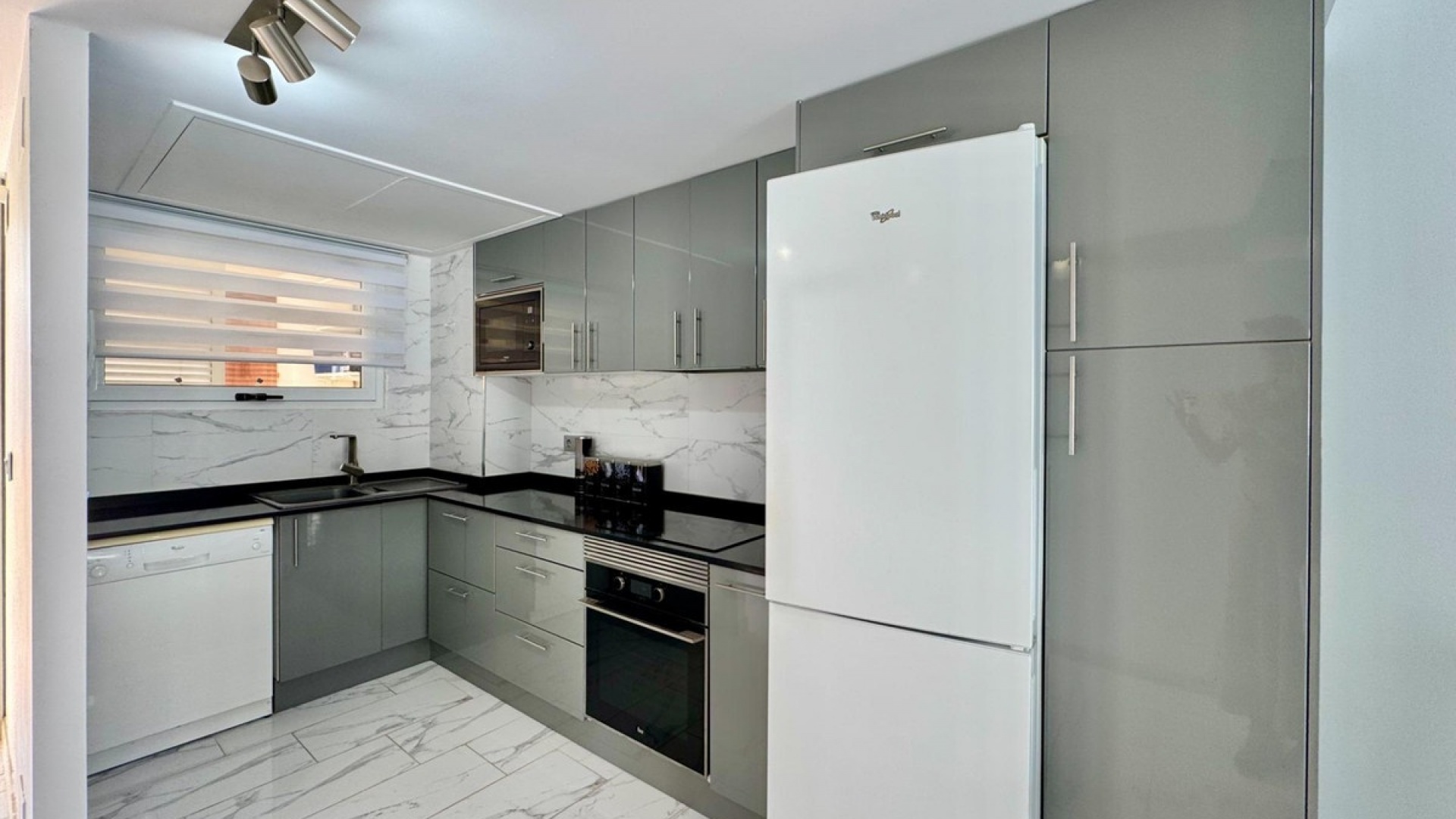 Resale - Apartment - Punta Prima - Costa Blanca South