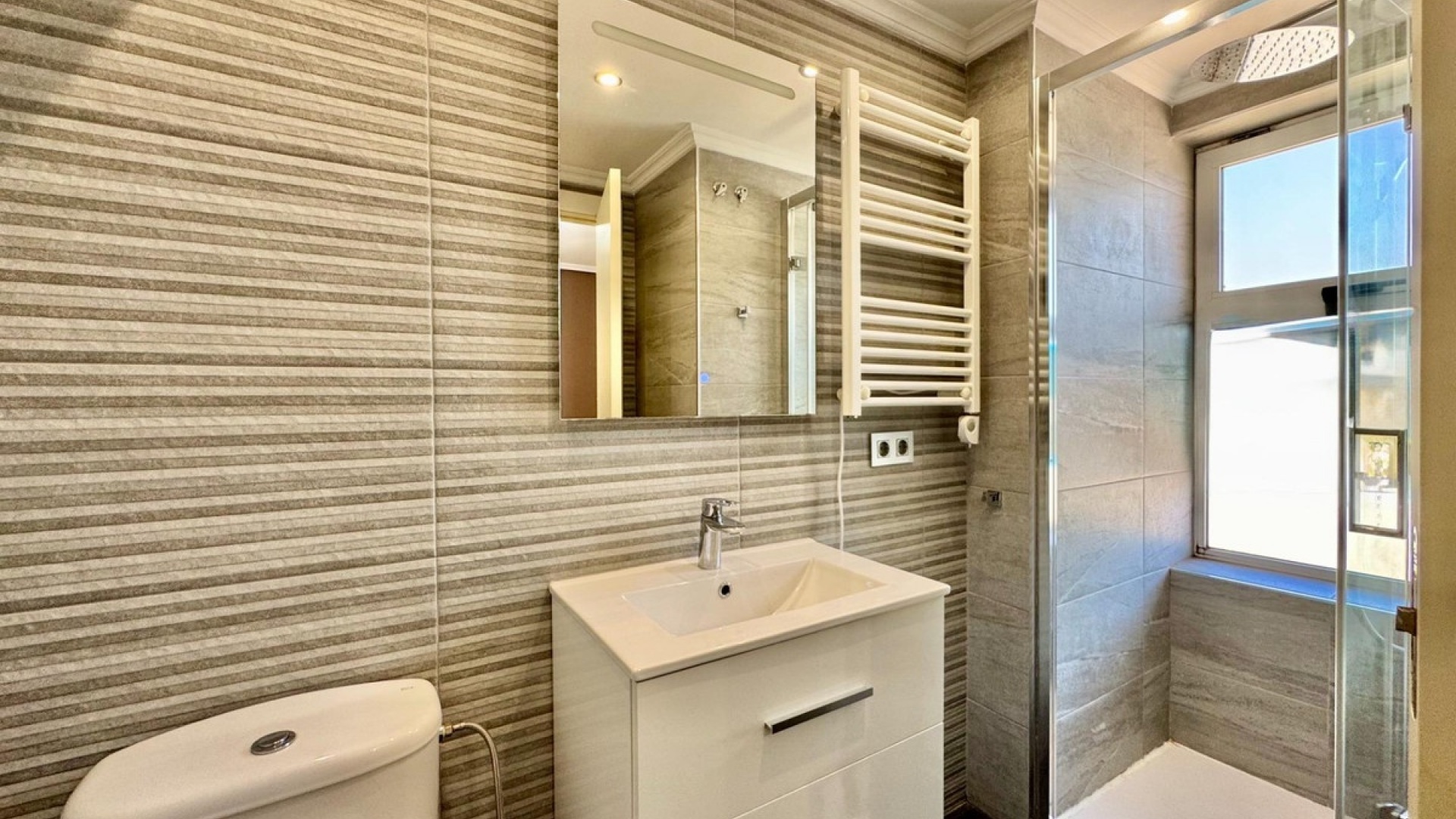 Resale - Apartment - Punta Prima - Costa Blanca South