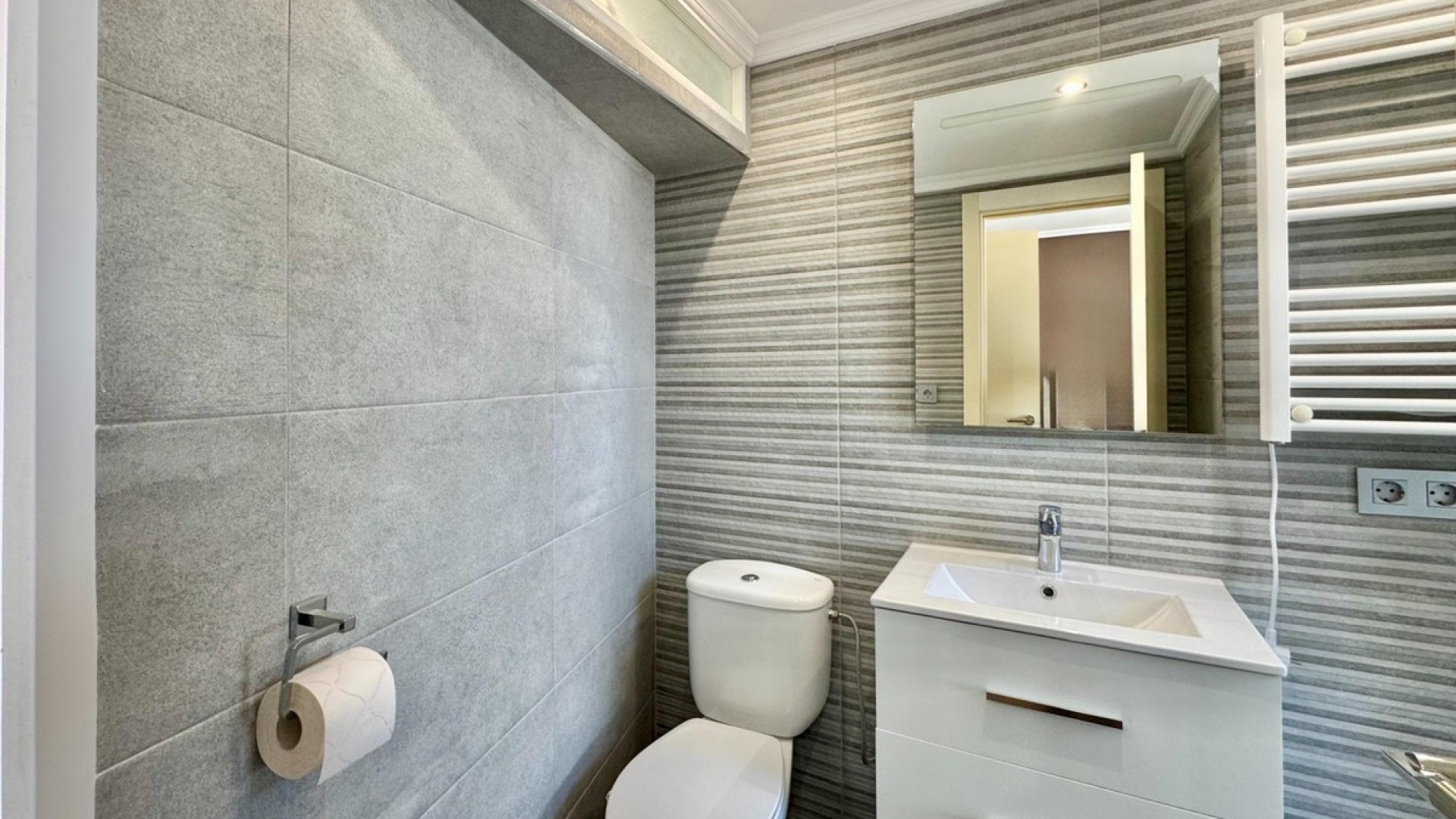 Resale - Apartment - Punta Prima - Costa Blanca South
