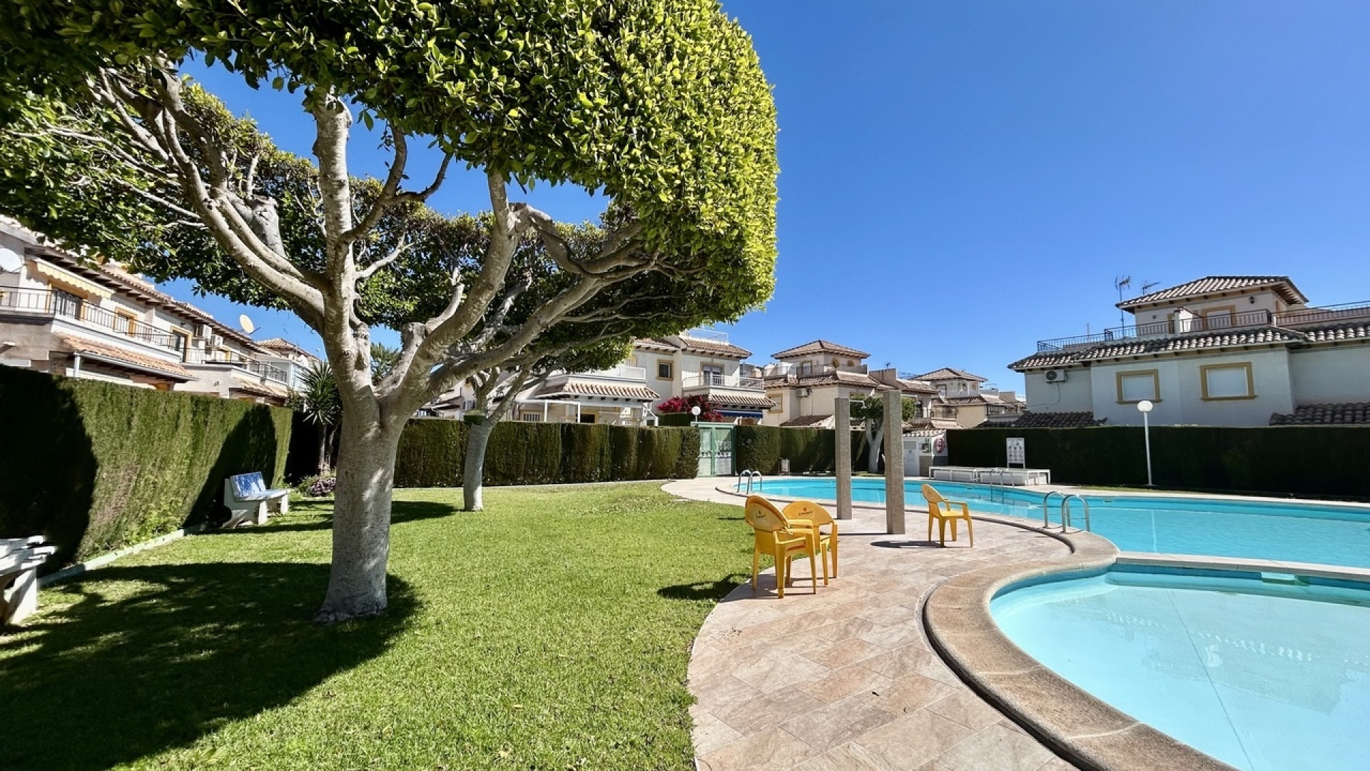 Resale - Apartment - Punta Prima - la campana