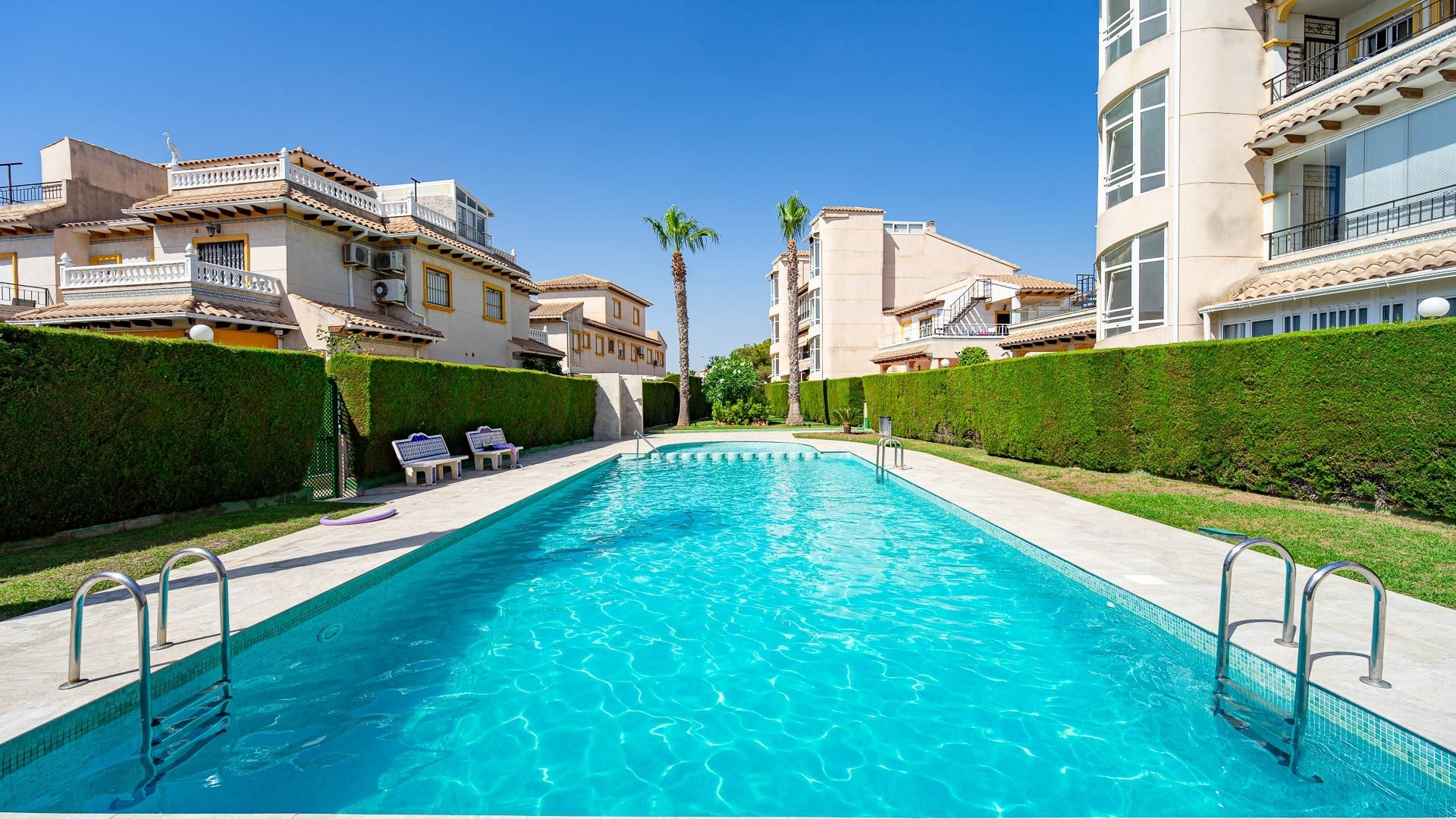 Resale - Apartment - Punta Prima - la campana