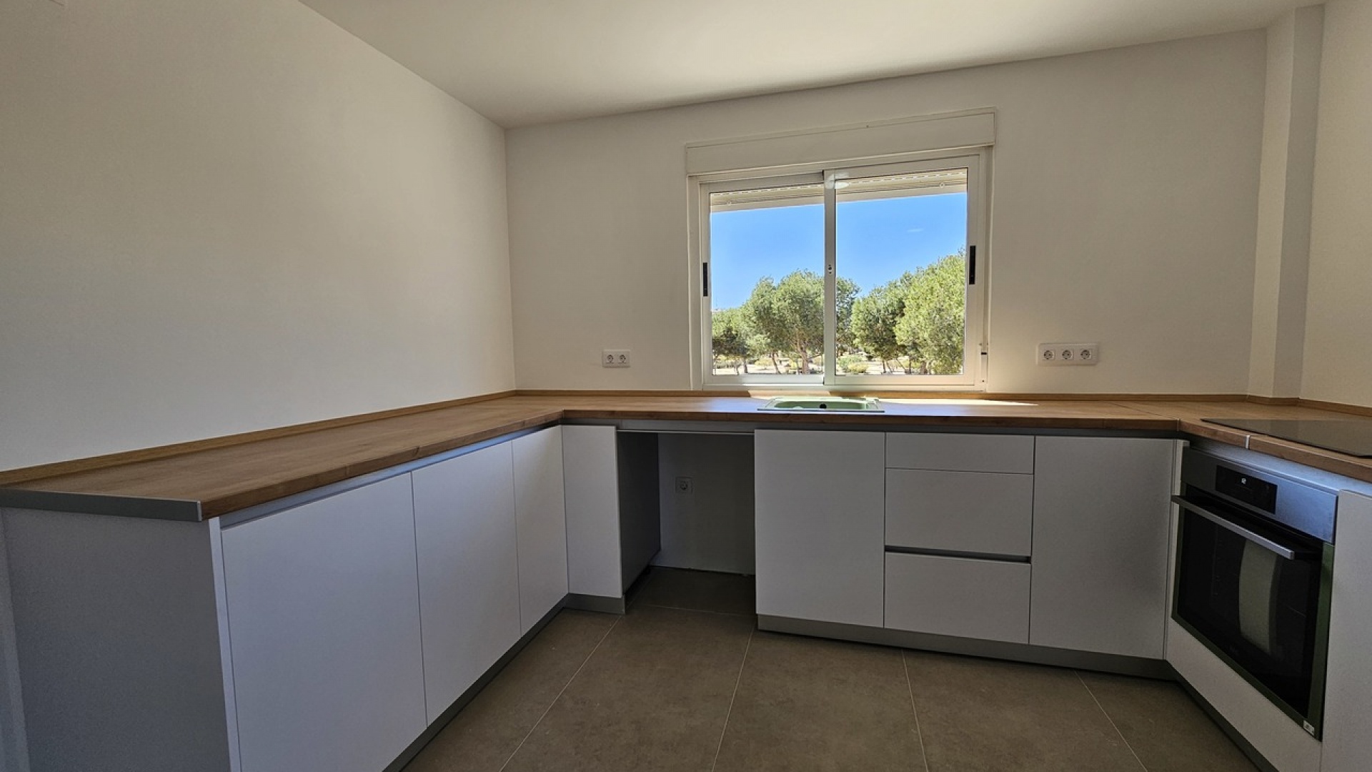 Resale - Apartment - Punta Prima - la entrada