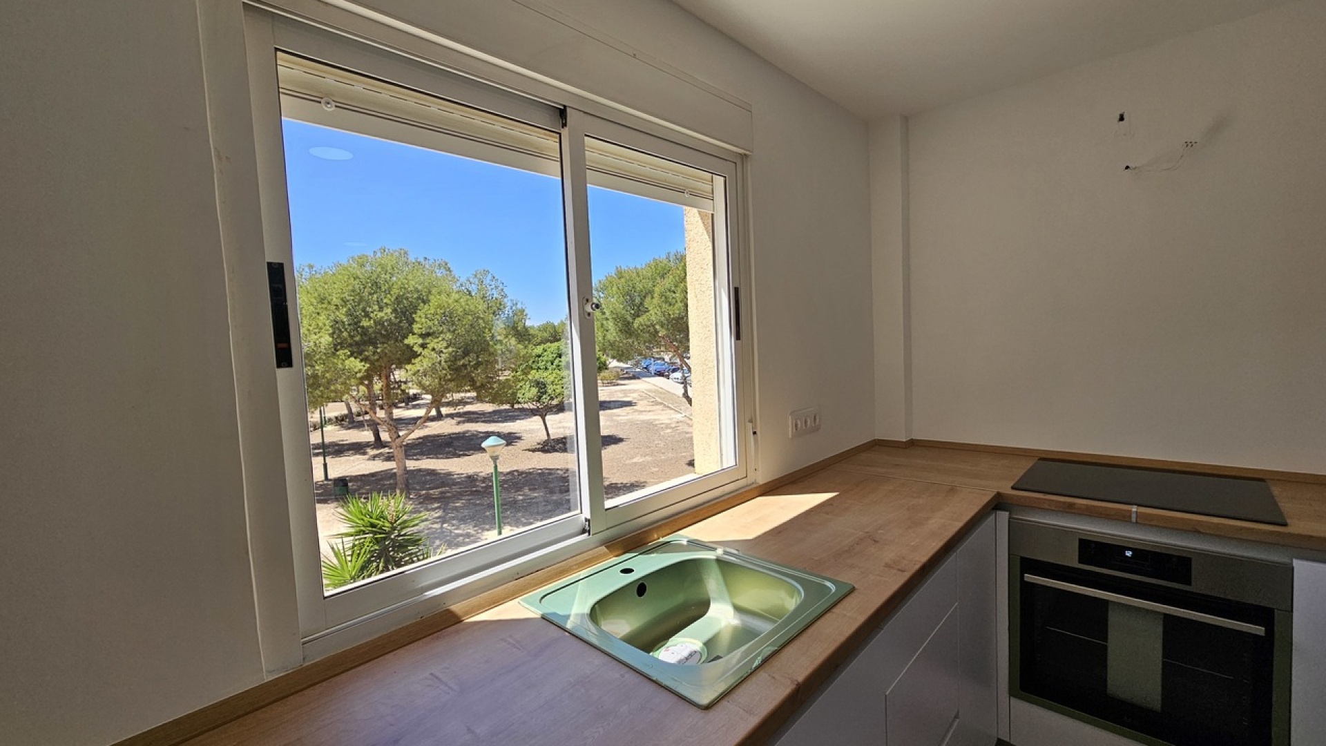 Resale - Apartment - Punta Prima - la entrada